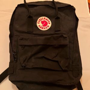 FJALLRAVEN KANKEN Black Backpack